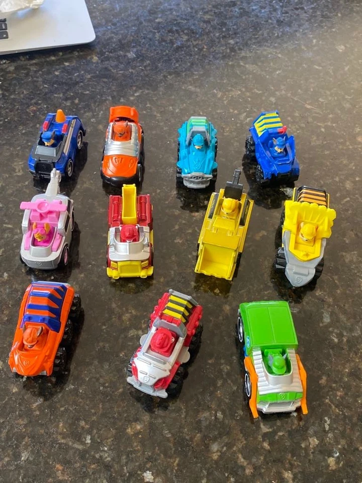 Mochila Paw Patrol NWT Plus Lote de 11 Caminhões e Veículos Die Patrol Die Patrol - Imagem 3 de 4