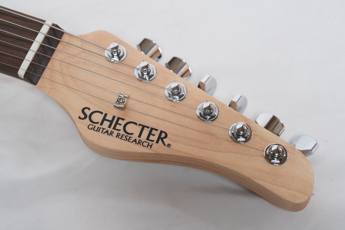 SCHECTER AR-06 VWHT (Vintage White) Jaguar, Excellent Condition