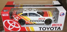 2013 NASCAR Toyota Camry 1/24 Diecast Car Action Lionel New in Box
