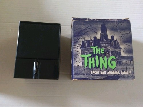 Banco de monedas Poynter The Addams Family The Thing 1964 de colección con caja original