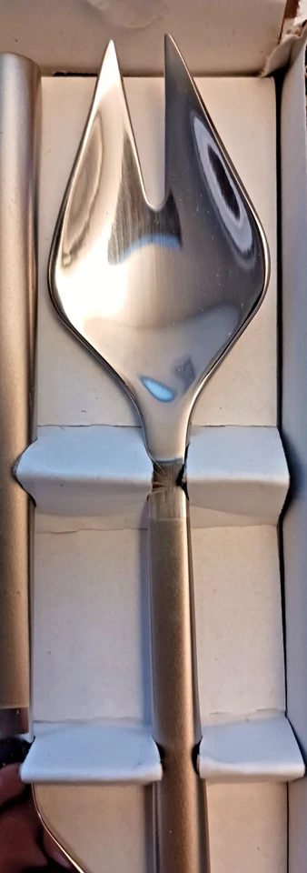 Garfo de salada/sobremesa IKEA FROJDA FRÖJDA aço inoxidável pacote com 4 5 1/2" 205.814.46 - Imagem 2 de 4