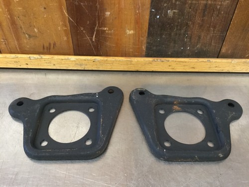 Fiat 124 Spider • Original Front Spindle Brake Caliper Mounting Plate Set. KF298 - Bild 5 von 6