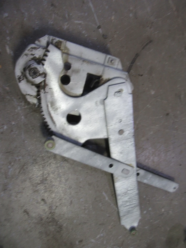 1963 Pontiac Catalina 4 门柱轿车窗调节器手动曲柄件 PR — 第 2/2 张图片