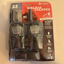 Pair of Cobra CXT395  2 Way Radio Walkie Talkies 22 Channels Charging Dock Test