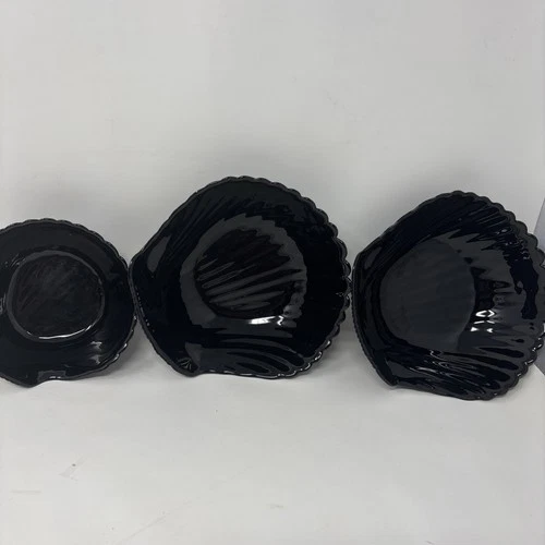 Vintage  Arcoroc Coquillage Black Milk Glass Sea Shell 3Piece  2 Bowl  1 Sm Bowl