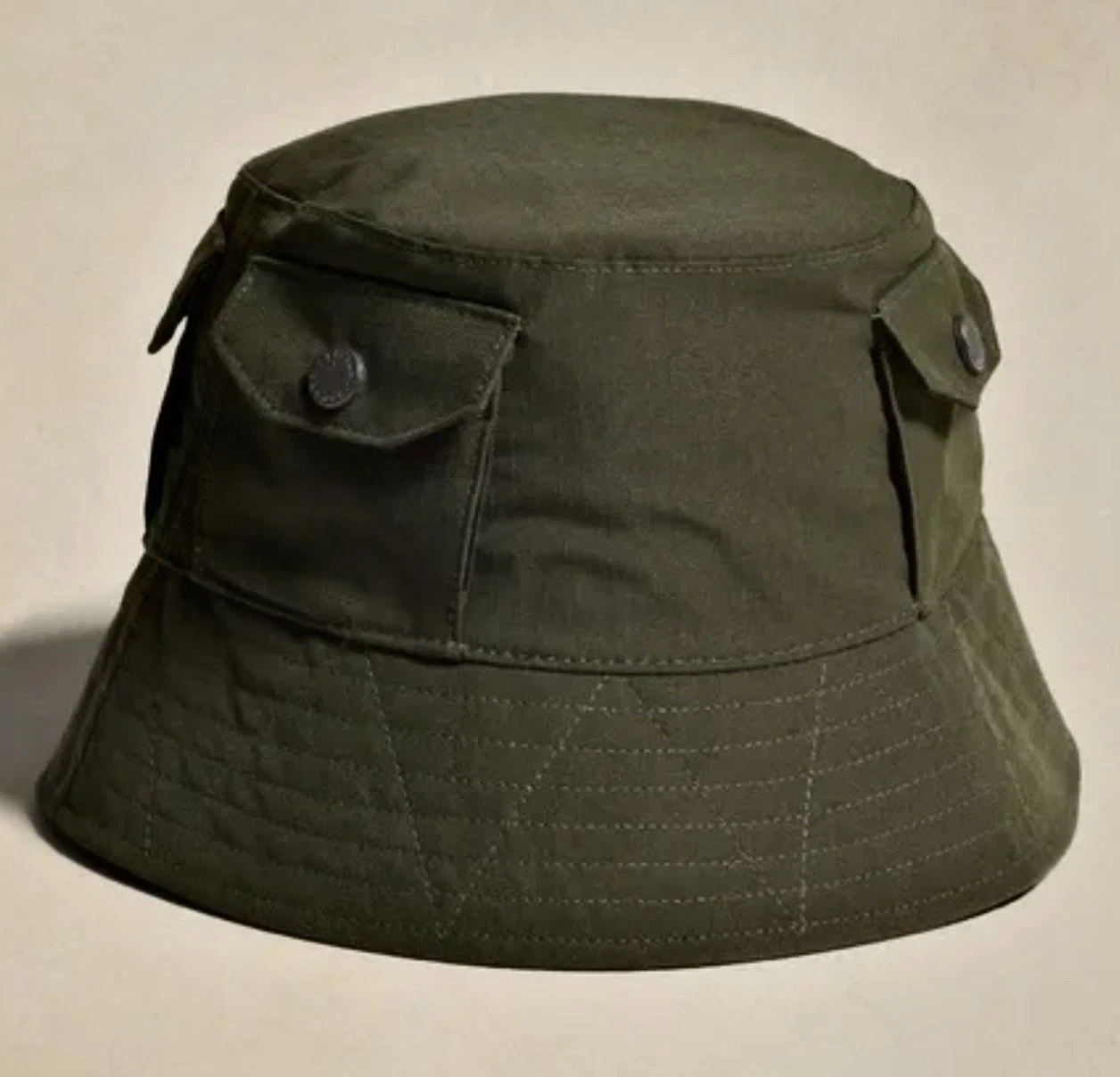 NWT Banana Republic Bucket Hat in Ripstop Fabric Pockets Snap Fasteners Sz S/M