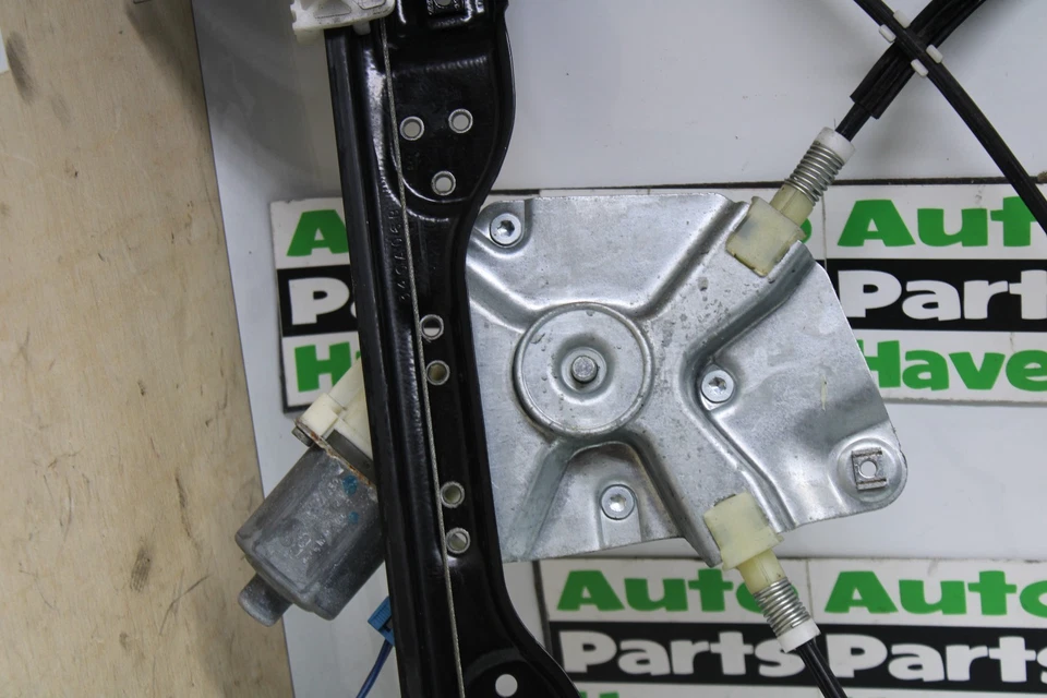 2008 Hummer H3 Left LH Driver Side Front Door Window Regulator OEM - Image 3 of 4