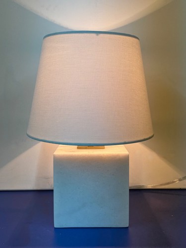 Napa Home 9.5" SOLID WHITE MARBLE BASE VANNA TABLE LAMP Gold Detail N3FL11 NEW - 第 3/10 張圖片