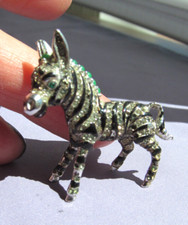 3D VINTAGE CINER SILVER TONE RHINESTONE ENAMEL ZEBRA PIN BROOCH