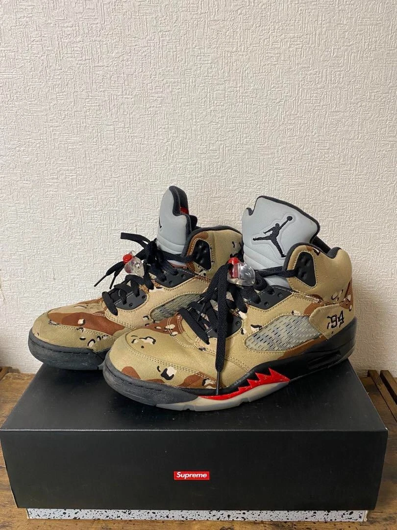 Baskets Nike x Supreme Air Jordan 5 Retro 824371 201 homme US 9,5 camouflage avec boite