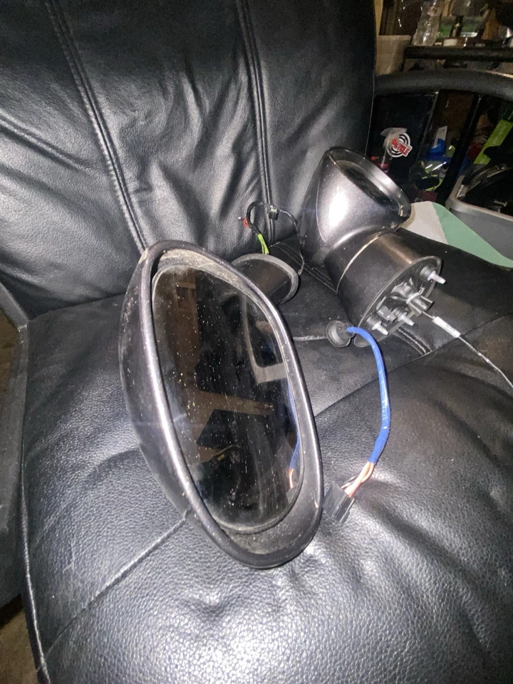 ESPEJOS RETROVISORES DODGE CHALLENGE 20-23 OEM izquierda + derecha 6WA32LAUAA 6WA33LAUAA Foto 2 de 4