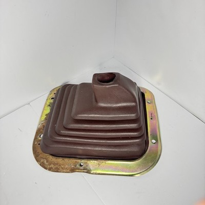 BRUNT トライベーション下段　トライポッド 86-97 Nissan Hardbody Pickup D21 Truck 2wd Manual Shift Boot OEM