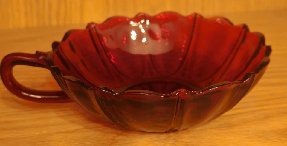 Vintage Anchor Hocking Ruby Red Glass Oyster and Pearl 1 Handled Nappy Bowl - Image 3 of 4
