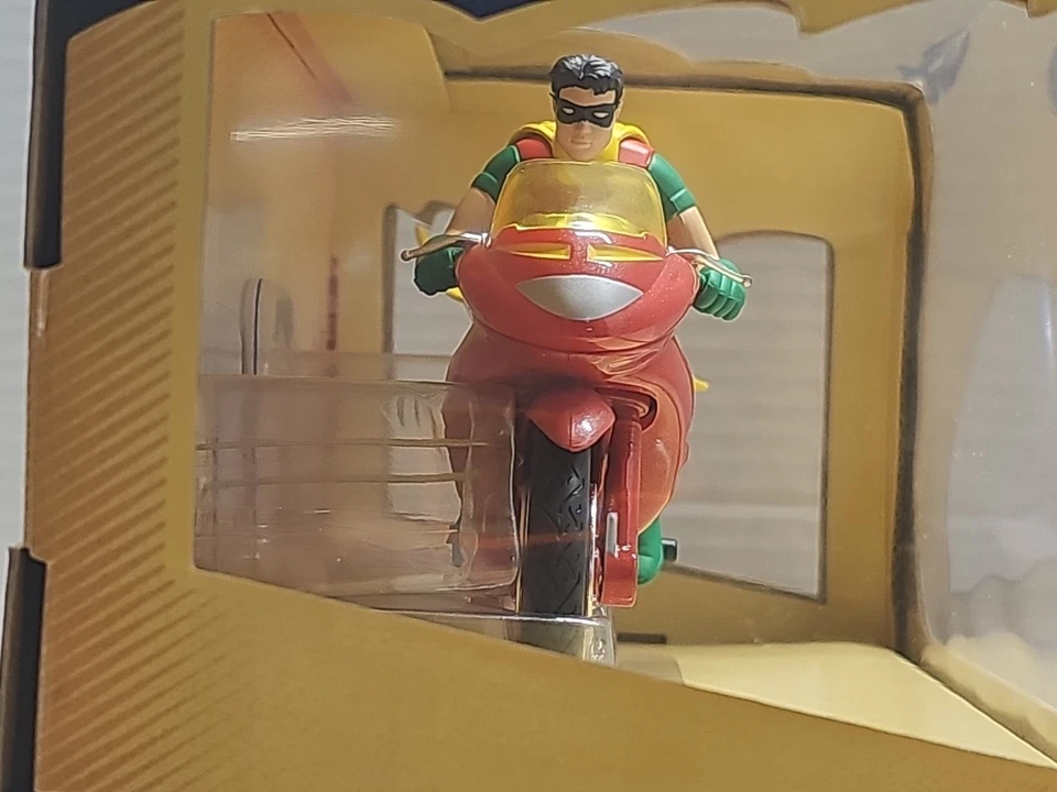 DC COMICS CORGI THE ROBIN CYCLE W/ROBIN 2005- 1:16 DIE CAST NIB - Image 2 of 4