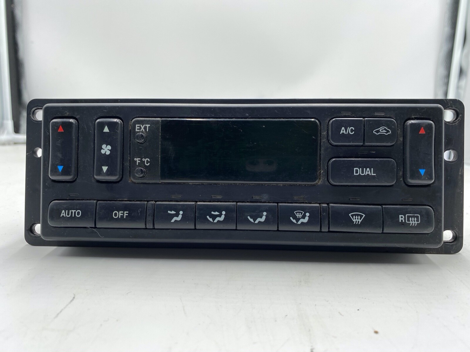 19952008 Ford Explorer Temperature Climate Control 2L2418C612AA A16