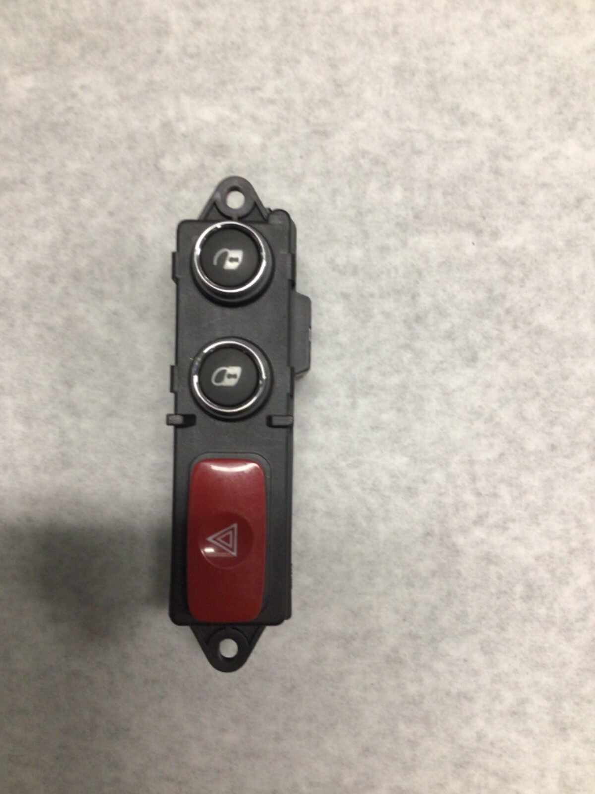 Maserati GranTurismo  GranCabrio M145 HASARD POWERLOCK SWITCH 08-13  237803 