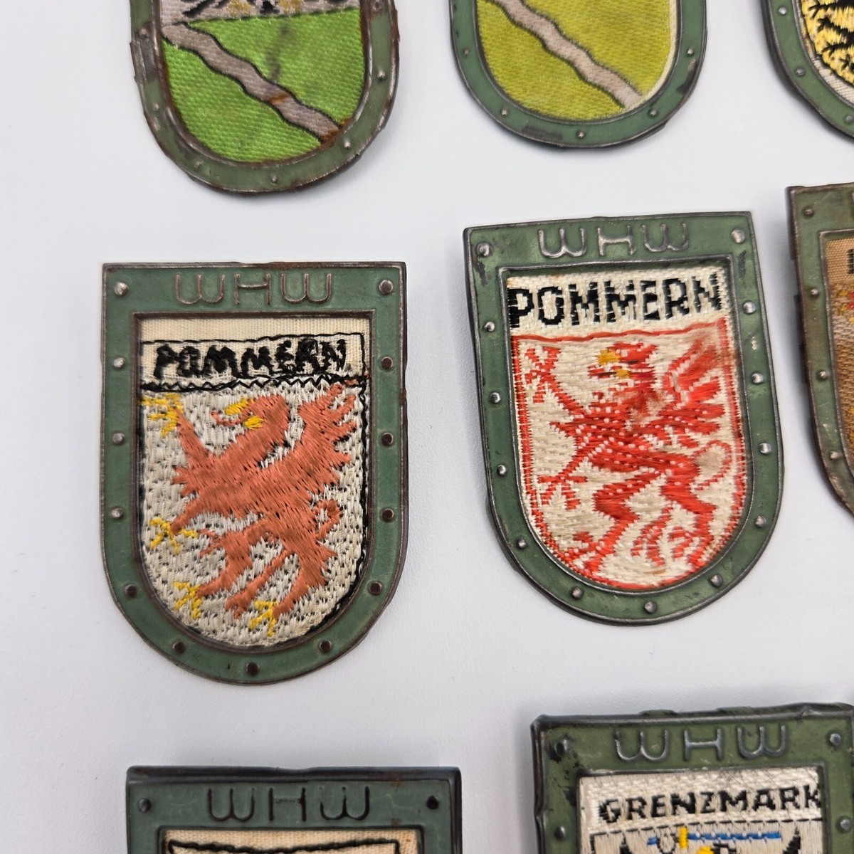 ⊞ドイツの勲章/徽章＊チューリンゲン＊ＷＨＷピン（実物） Original WW2 WWII German pin set WHW badge Tinnie WINTERHILFSWERK