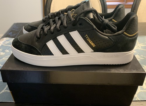 Size 11.5 - Adidas Tyshawn Lows (GW4891 