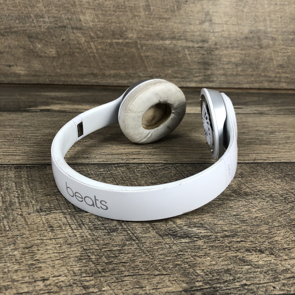 Beats by Dr. Dre Solo2 Over the Ear Headphones Wired- White Grade