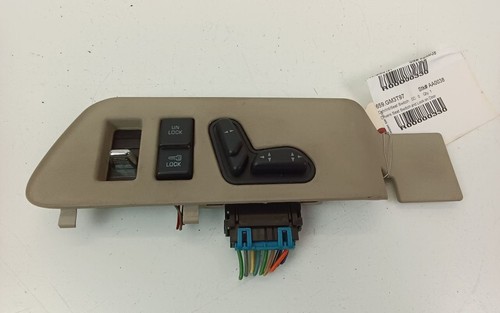 Interruptor de asiento izquierdo del conductor con moldura para 97 OLDSMOBILE OCHENTA Y OCHO - Imagen 1 de 6