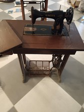 Macchina da cucire Singer antica vintage d'epoca