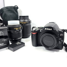 Nikon D40 10.2MP Digital SLR Camera w/2 Lenses Backpack Battery Charger TESTED