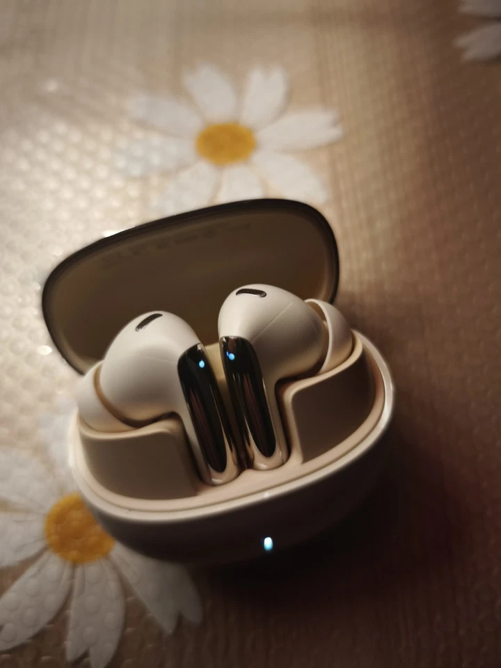 cuffie bluetooth Qcy QCY MeloBuds  Pro - Immagine 2 di 4