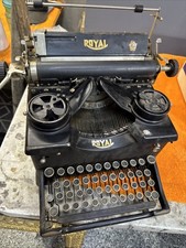 DWN -Vintage 1925 Antique Royal Typewriter with Dual Beveled Glass Side Panels thumbnail