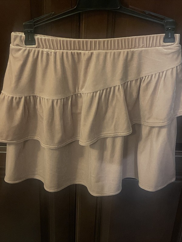 Old Navy Pink Skirt Child’s 10-12 14” Length - Polyester / Spandex Blend 