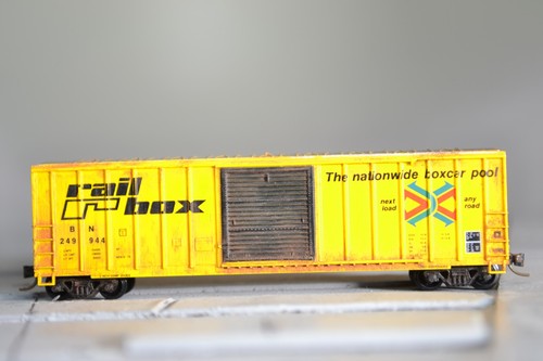 42137 Escala N MDC ROUNDHOUSE 50' CAJA COCHE CAJA RIEL CAJA DESGASTADA | Condition: Used