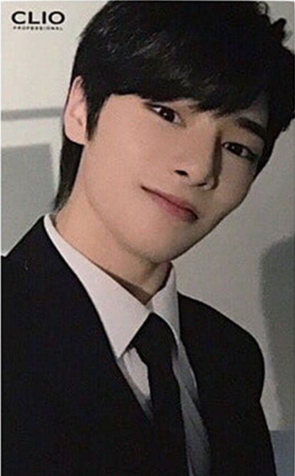 stray kids スキズ リノ CLIO クリオ マイルド オフィス STRAY KIDS X CLIO OFFICIAL PHOTO CARD SPICY MILD OFFICE ver