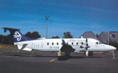 Air New Zealand Link / Eagle Airways Beech 1900D ZK-EAB @ Taupo 2002 - postcard