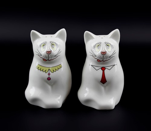 9944228 Kämmer Porzellan Streuer Katze Karikatur Krawatte rot H9cm