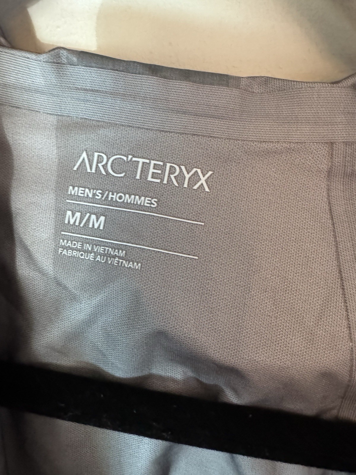 ARC'TERYX Norvan Shell Jacket Gore-Tex Graphite Black Men's Sz M NWT $500 thumbnail 9