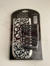 NEW Texas Instruments TI-84 Plus SE Faceplate & Holster ONLY - Skulls & Bones