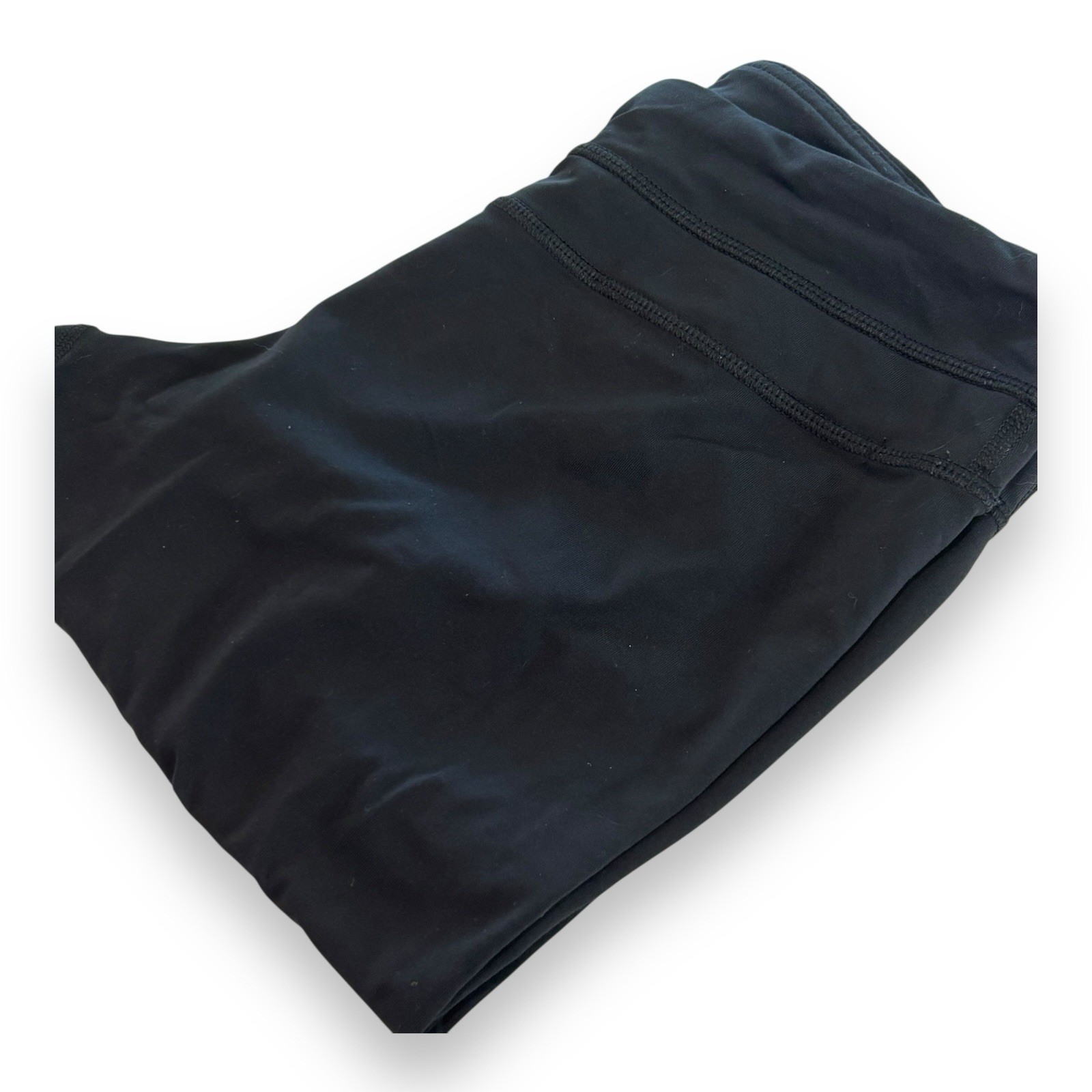 Lululemon Solid Black Wunder Under Cropped Leggin… - image 2