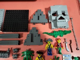 LEGO Juniors #7074: SKULL ISLAND, no sail, no manual, no poster READ EUC