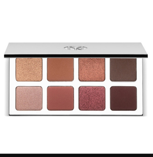 IL Makiage Color Boss Master Palette Treat Yo Self/Retail Value $96 - Picture 1 of 7