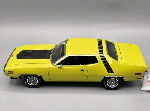 Franklin Mint 1971 Plymouth Roadrunner HEMI 1:24 Diecast w/COA - NEW - Picture 4 of 14