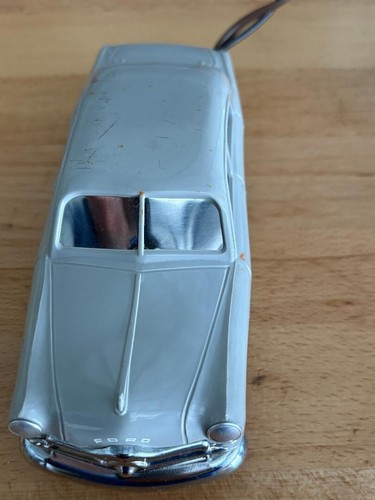 Vintage 1949 FORD Custom 4 DOOR 1/25 scale REMOTE CONTROL PROMO MODEL BY AMT - Picture 21 of 23