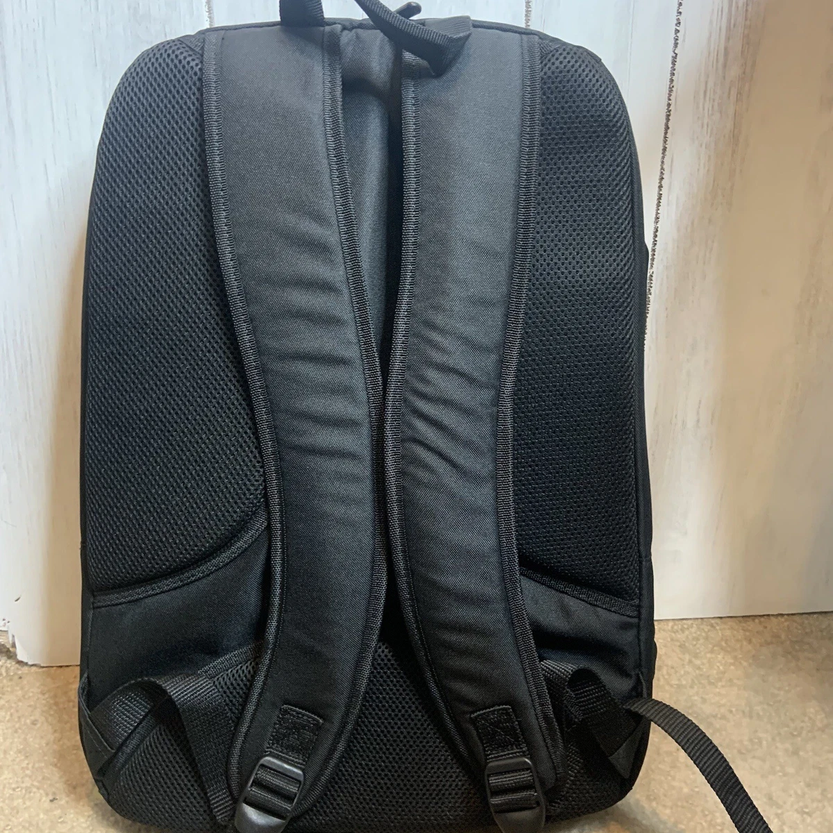AmazonBasics 15 Laptop Computer Backpack Black Gray New Without