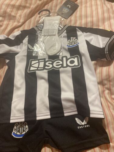Newcastle United Baby Kit 9 To 12 Months New Home Full kit, Top shorts and Socks