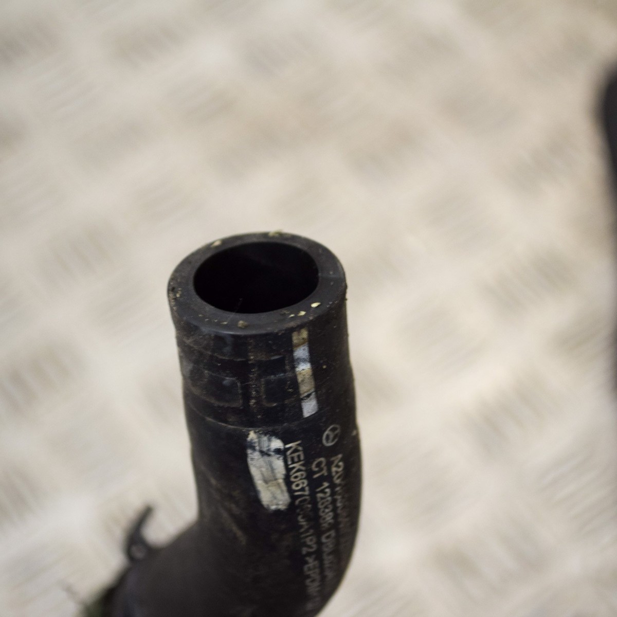 ハッピー MERCEDES-BENZ E Cabrio A207 Water Coolant Hose A2048308496