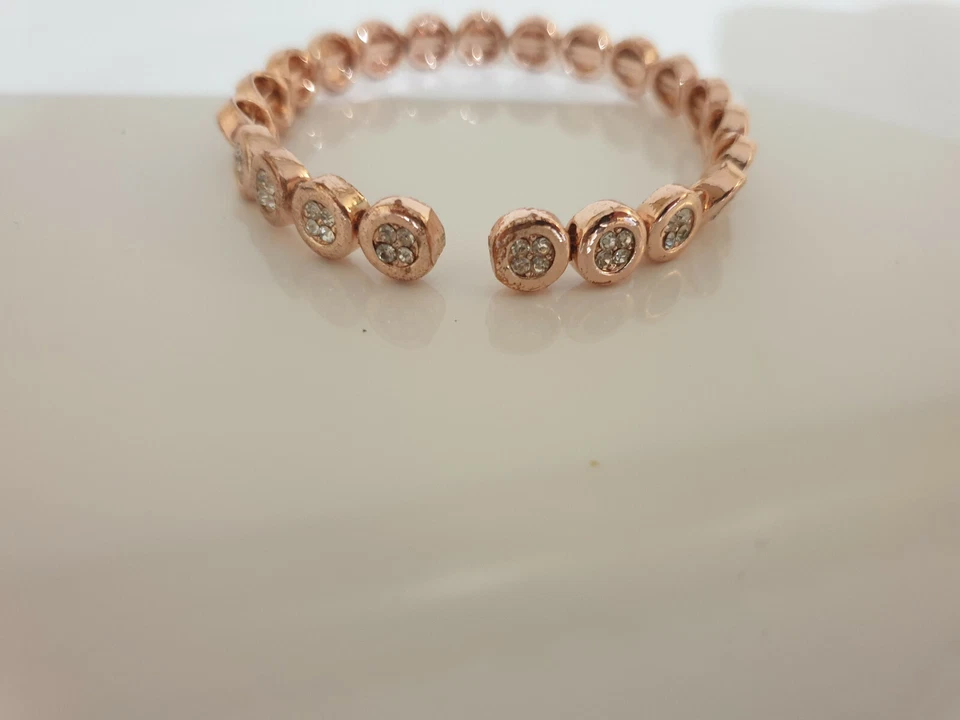 Brazalete chapado en oro con piedras Foto 2 de 4