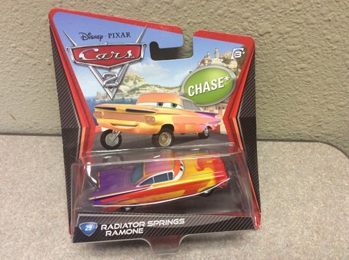 DISNEY PIXAR CARS 2 PERSIANAS RADIADOR RESORTES RAMONE #29 MATTEL 2011
