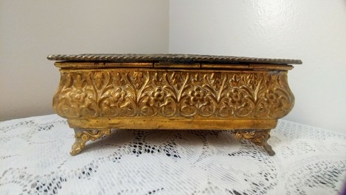 Antiguo ataúd de tocador de latón pesado ornamentado con patas caja floral elevada - Imagen 7 de 11