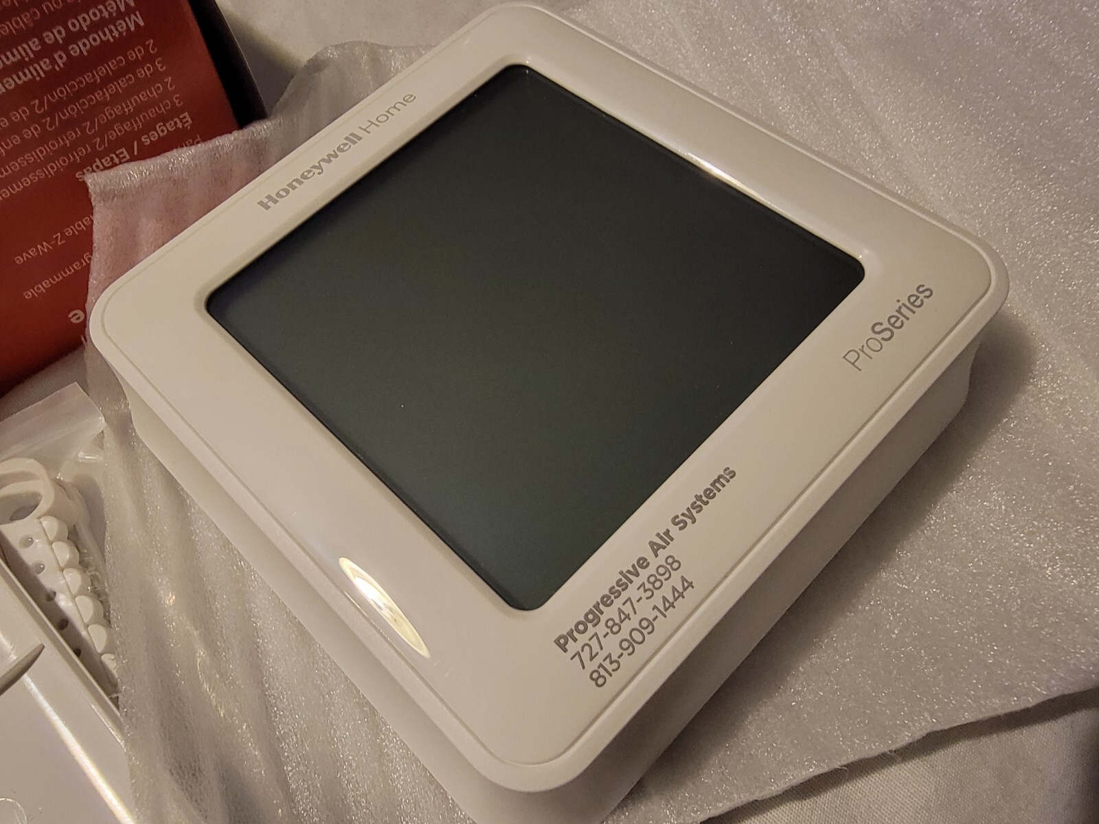 NEW HONEYWELL TH6320ZW2003 T6 PRO Z WAVE PROGRAMMABLE THERMOSTAT New wt LOGO