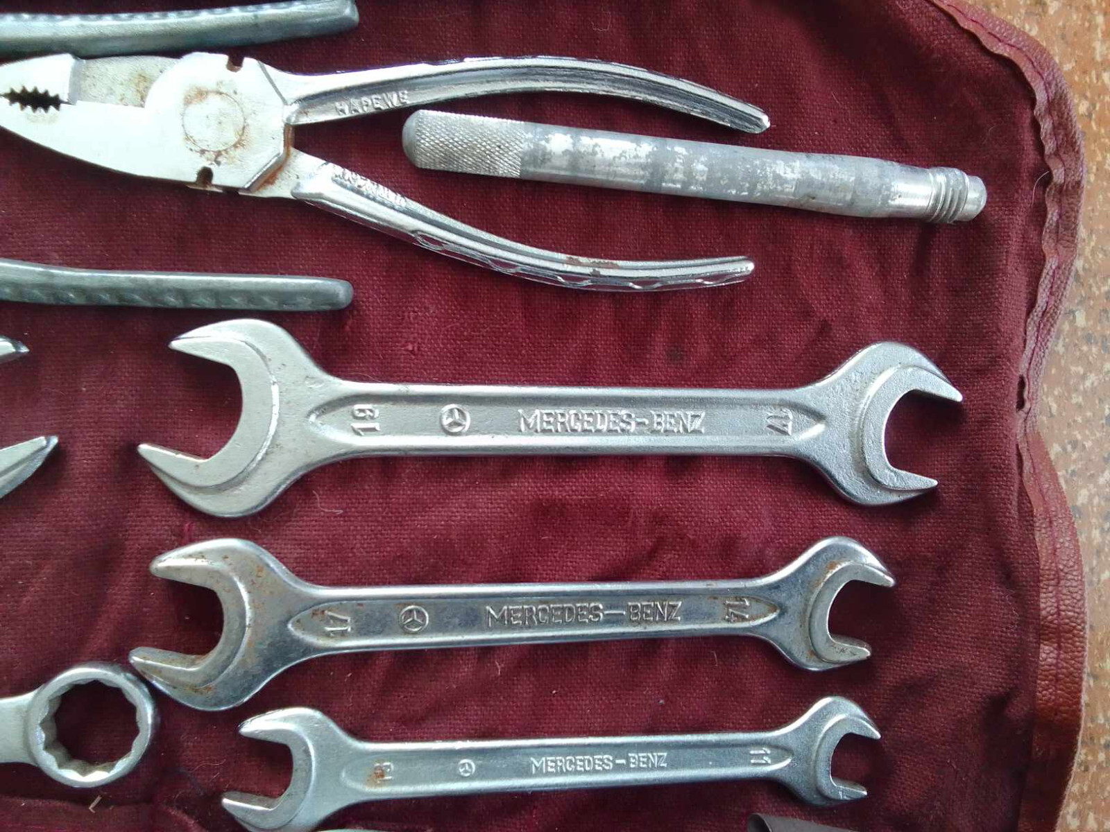 Picture 4 of 11