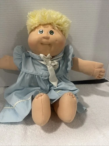 Vintage Cabbage Doll  Kids, Blonde Hair, 1989