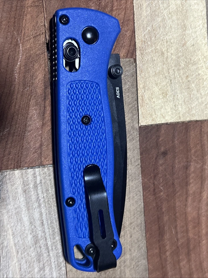 Cuchillo Benchmade 535FE-05 Bugout EDC con mango azul cráter Grivory Foto 2 de 2
